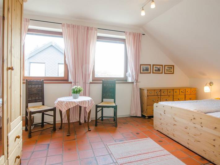 Ganze Ferienwohnung, Ferienwohnung Weide - Appartement/Fewo, Dusche, Wc, Wohn-/Schlafraum in Kieler Förde, Heikendorf