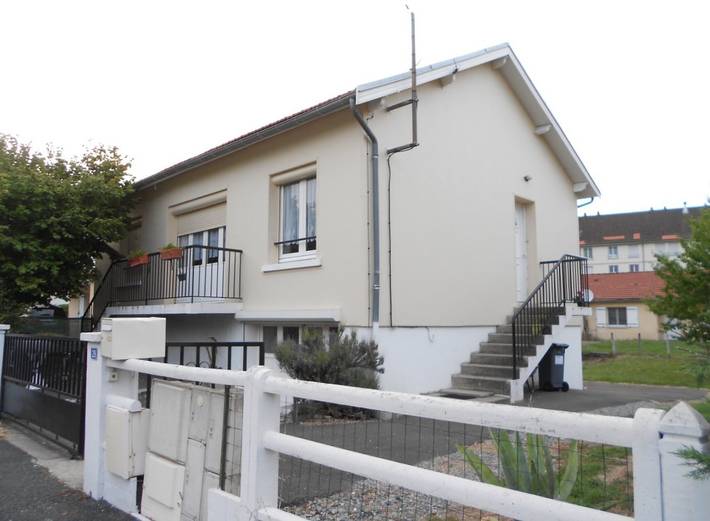 Gîte pour 6 personnes, avec terrasse et jardin, animaux acceptés dans Allier - 2