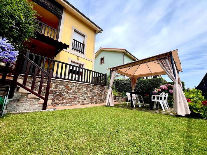 Casa de vacaciones para 7 personas, con vistas además de jardín y terraza - 1