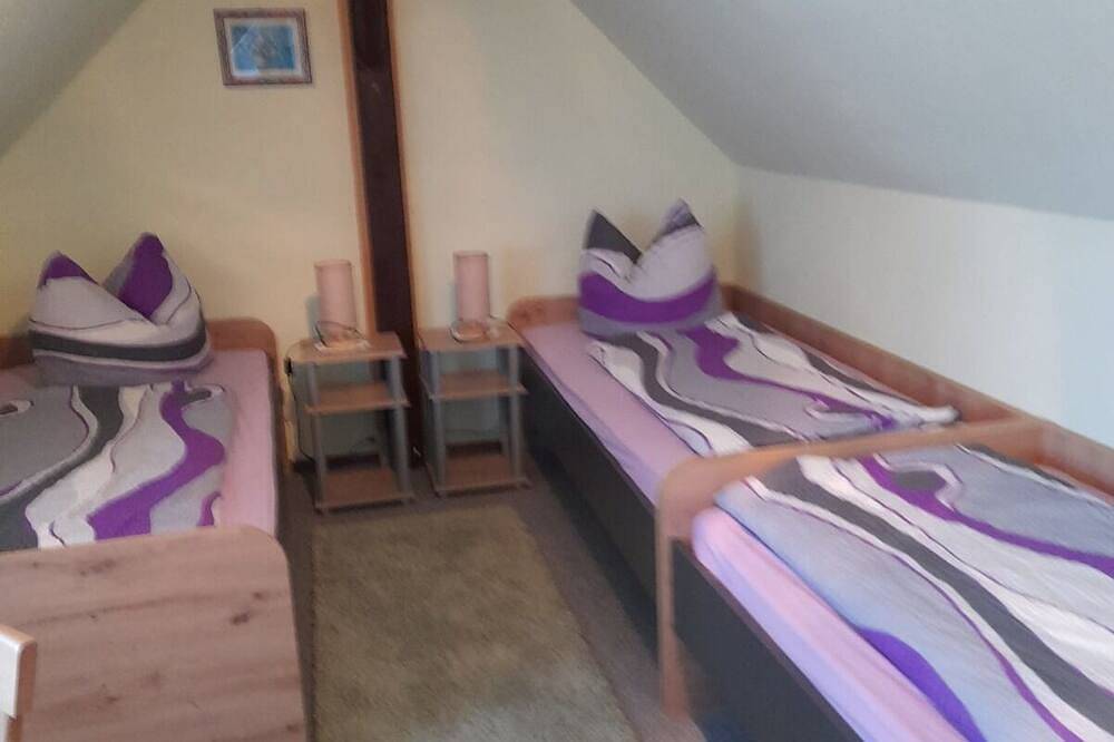 Komfortables Ferienhaus im Spreewald mit Terrasse und eingezäuntem Grundstück in Straupitz, Dahme-Spreewald