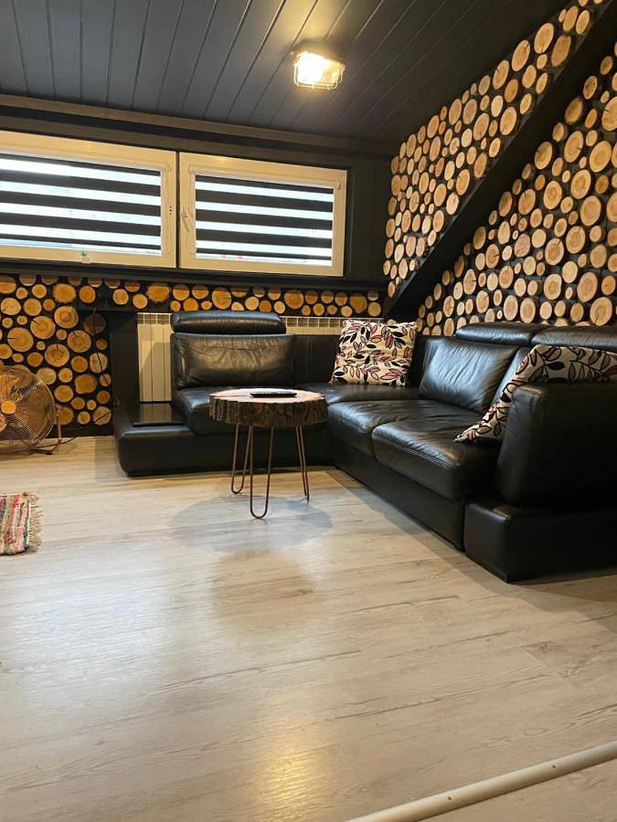 Cały apartament, Apartament Neon Z Jacuzzi -Klima -Rynek Centrum &Parking in Kielce, Województwo świętokrzyskie