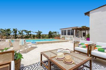 Villa for 8 Guests in Ragusa, Ragusa Province, Picture 1