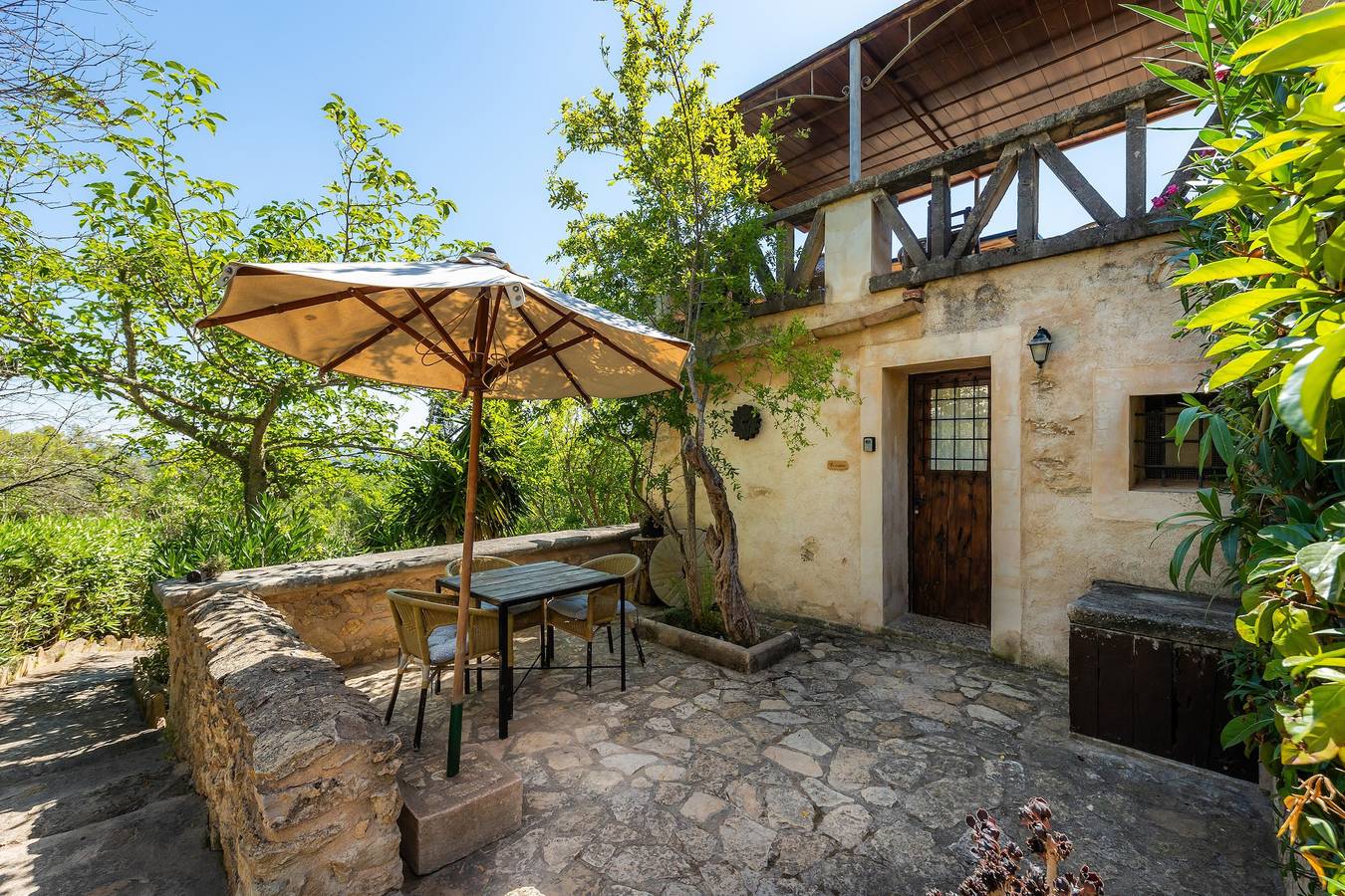 Geheel appartement, Appartement "Es Sostre" met Uitzicht op de Bergen, Gedeeld Zwembad & Wifi in Petra, Mallorca Binnenland