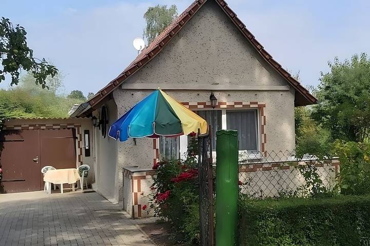 Ferienhaus für 2 Personen, mit Garten und Terrasse