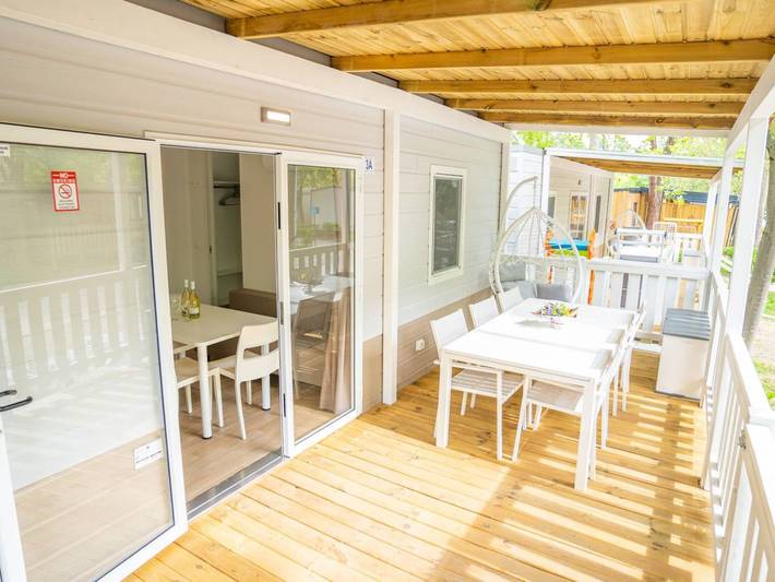 Location de vacances pour 6 personnes, avec jardin ainsi que bassin pour enfant et terrasse, animaux acceptés à Peschiera del Garda - 2