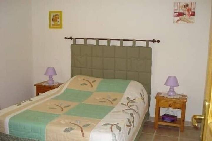 Location de vacances pour 6 personnes, avec terrasse et jardin à Ribaute-les-Tavernes - 2