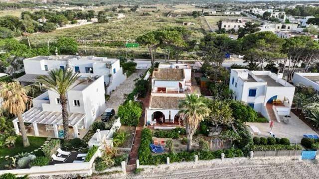 Villa pour 10 personnes, avec jardin et vue, animaux acceptés à San Vito Lo Capo - 2
