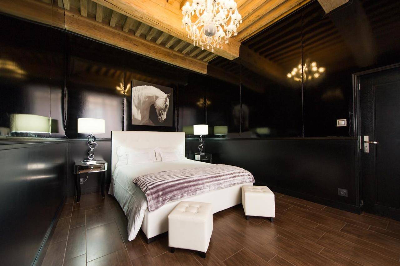 Two-Bedroom Suite in Cluny, Région de Mâcon