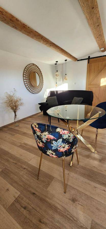 Location de vacances pour 2 personnes, avec piscine ainsi que vue et jardin à Saint-Laurent-la-Vernède - 4