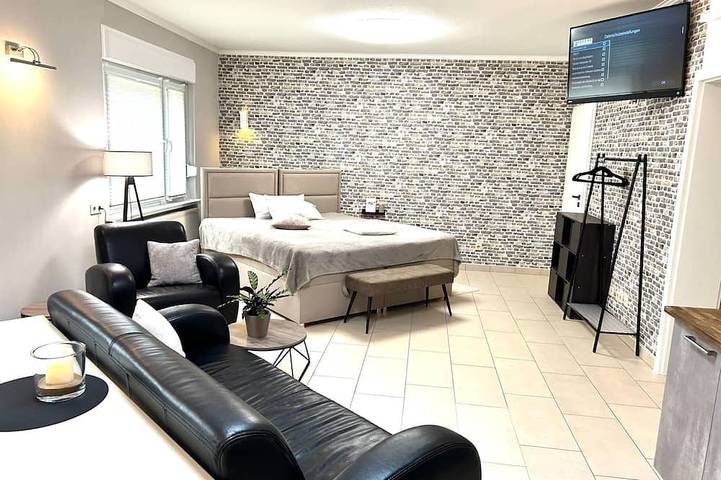 Ferienwohnung für 2 Personen, mit Garten und Pool in Guben