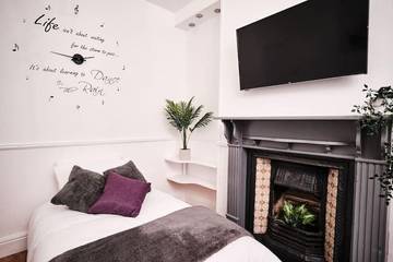 Glamping for 5 People in Birmingham, Birmingham Area, Photo 4