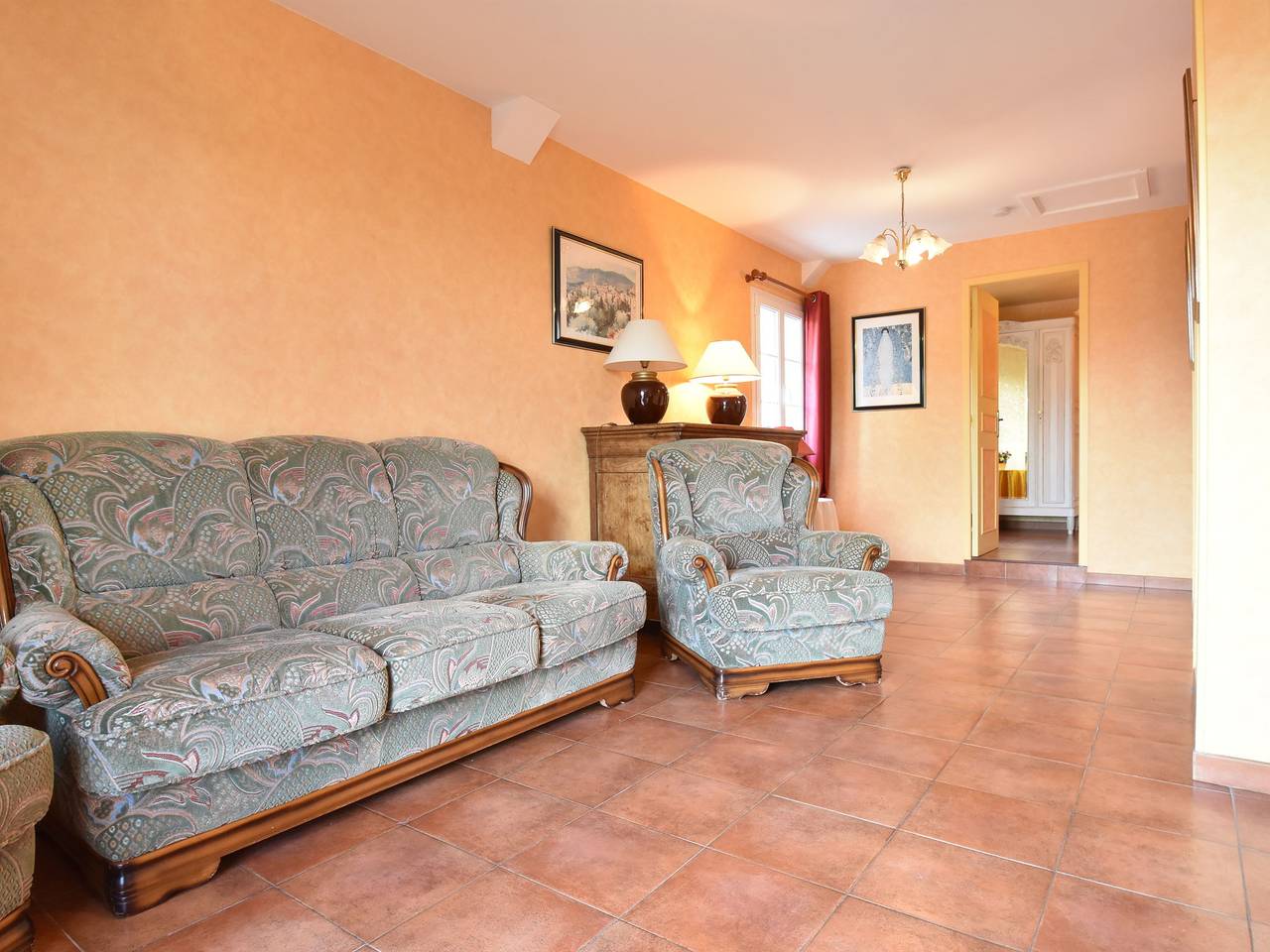 Apartment near beach with pools and gym in Faverolles, Loire Valley