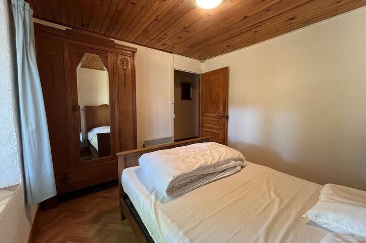 Maison De Campagne Rustique in Chambon-sur-Lac, Regionaler Naturpark Volcans d'Auvergne