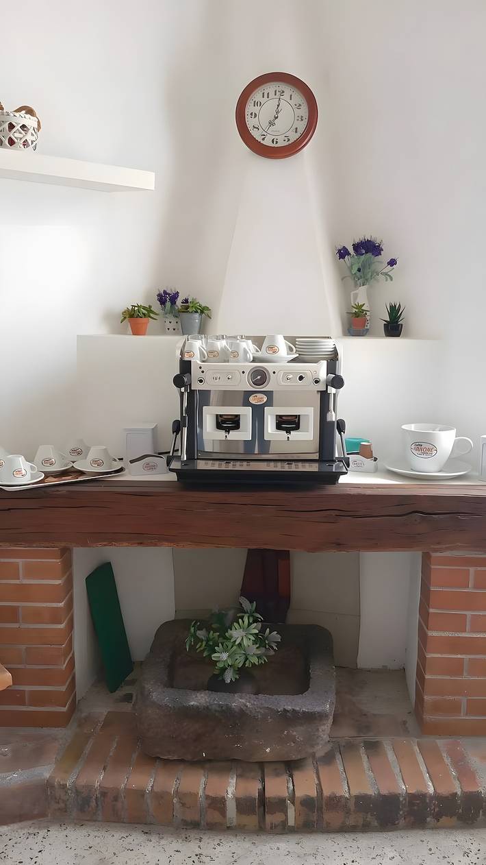 Camera Quadrupla Superior - 10 con vista mare, Wi-Fi e aria condizionata in Cirella, Provincia di Cosenza
