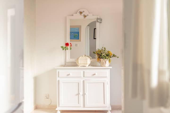 Apartamento entero, Apartamento Cala en Forcat 34 con balcón y piscina compartida in Cala Blanes, Ciudadela