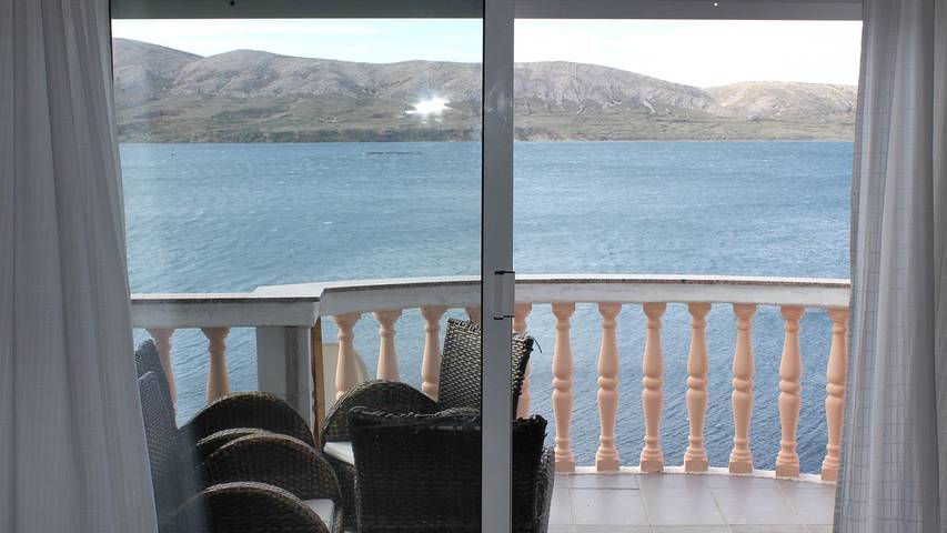 Ferienwohnung für 5 Personen, mit Terrasse in Novalja