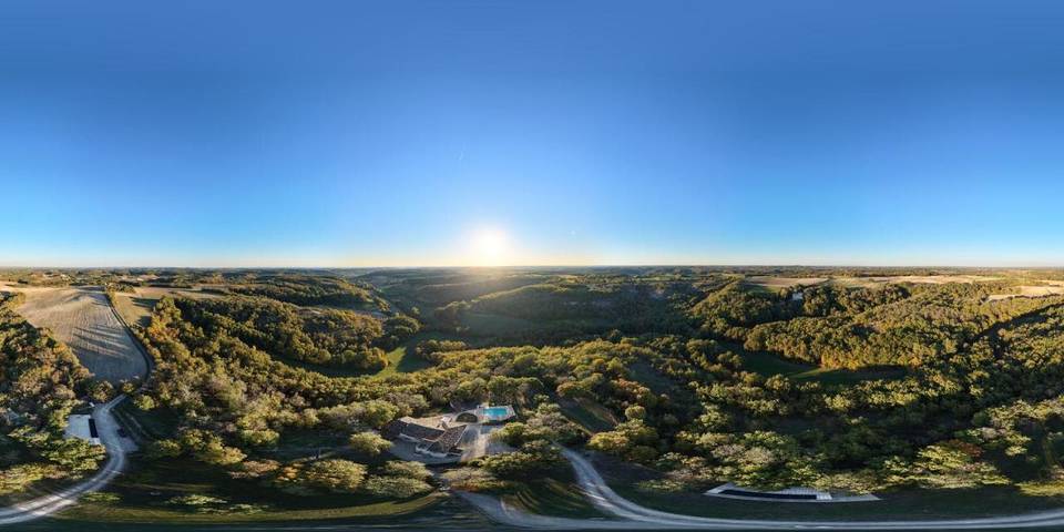 Gîte pour 3 personnes, avec terrasse ainsi que piscine et jardin à Flaugnac - 3