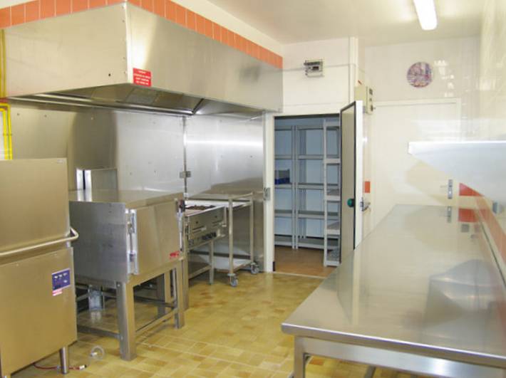 Gîte pour 36 personnes, avec terrasse dans la Sarthe - 4