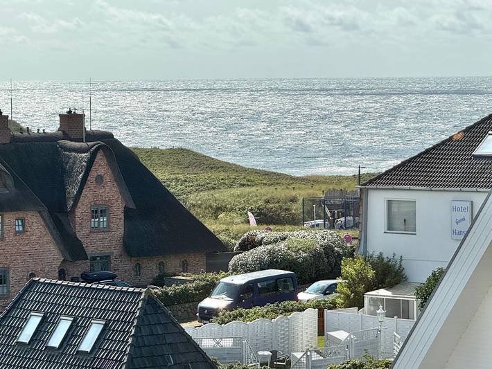 Ganze Wohnung, Individuell geschnittene Ferienwohnung im 2. Ober- und Dachgeschoss in Nordfriesische Inseln (Schleswig-Holstein) (Schleswig-Holstein), Wenningstedt