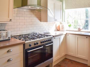 Log Cabin for 8 People in Bridlington, East Riding of Yorkshire, Photo 3
