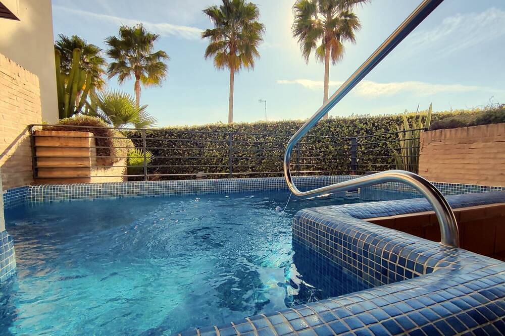 Ganze Wohnung, Luxury 3 Bedrooms, Private Heated Pool - EHHouse in Sol Granados del Mar, Estepona