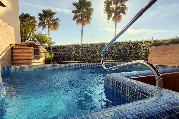Ferienwohnung für 6 Personen, mit Garten und Sauna sowie Pool und Balkon - 1