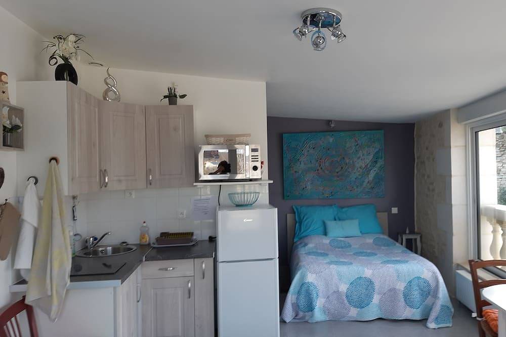 Chambre Hotes Suite Familiale Lilas Lagon A 6 Mn Futuroscope 86360 in Jaunay-Clan, Vienne (France)