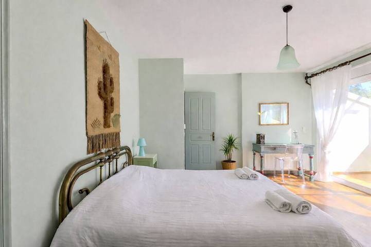 Superbe villa en bord de mer à Corfou avec jardins luxuriants privés in Corfou