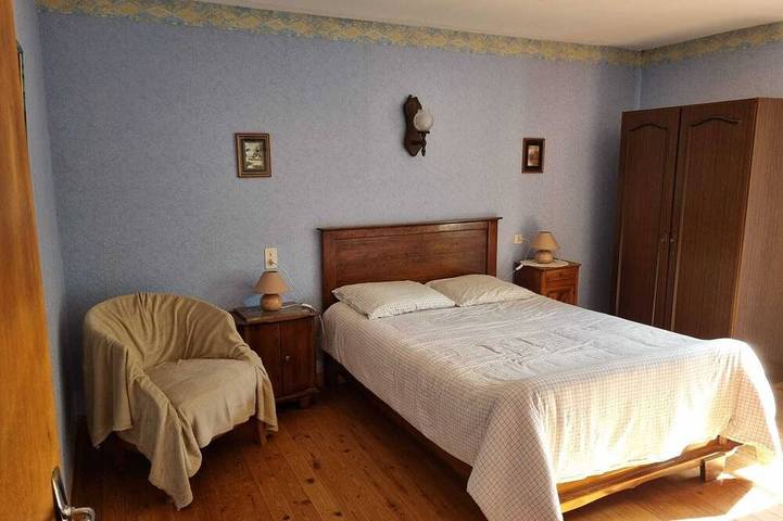 Location de vacances pour 14 personnes, avec jardin, animaux acceptés à Saint-Hilaire-le-Vouhis - 4