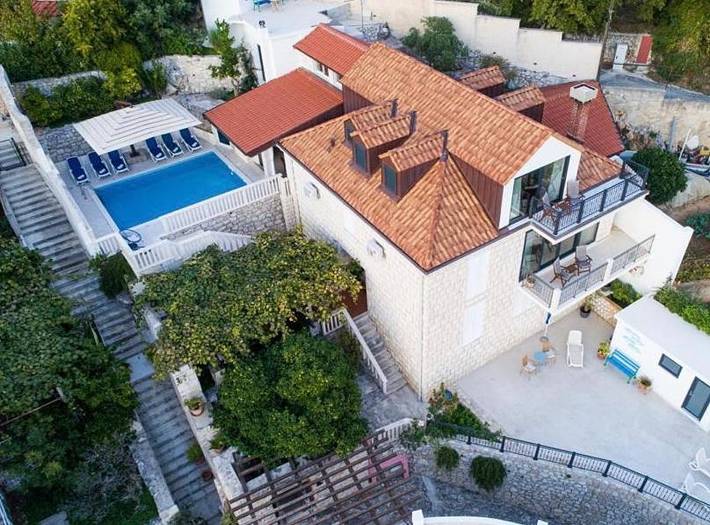 Villa pour 12 personnes, avec vue ainsi que terrasse et piscine à Mlini - 2