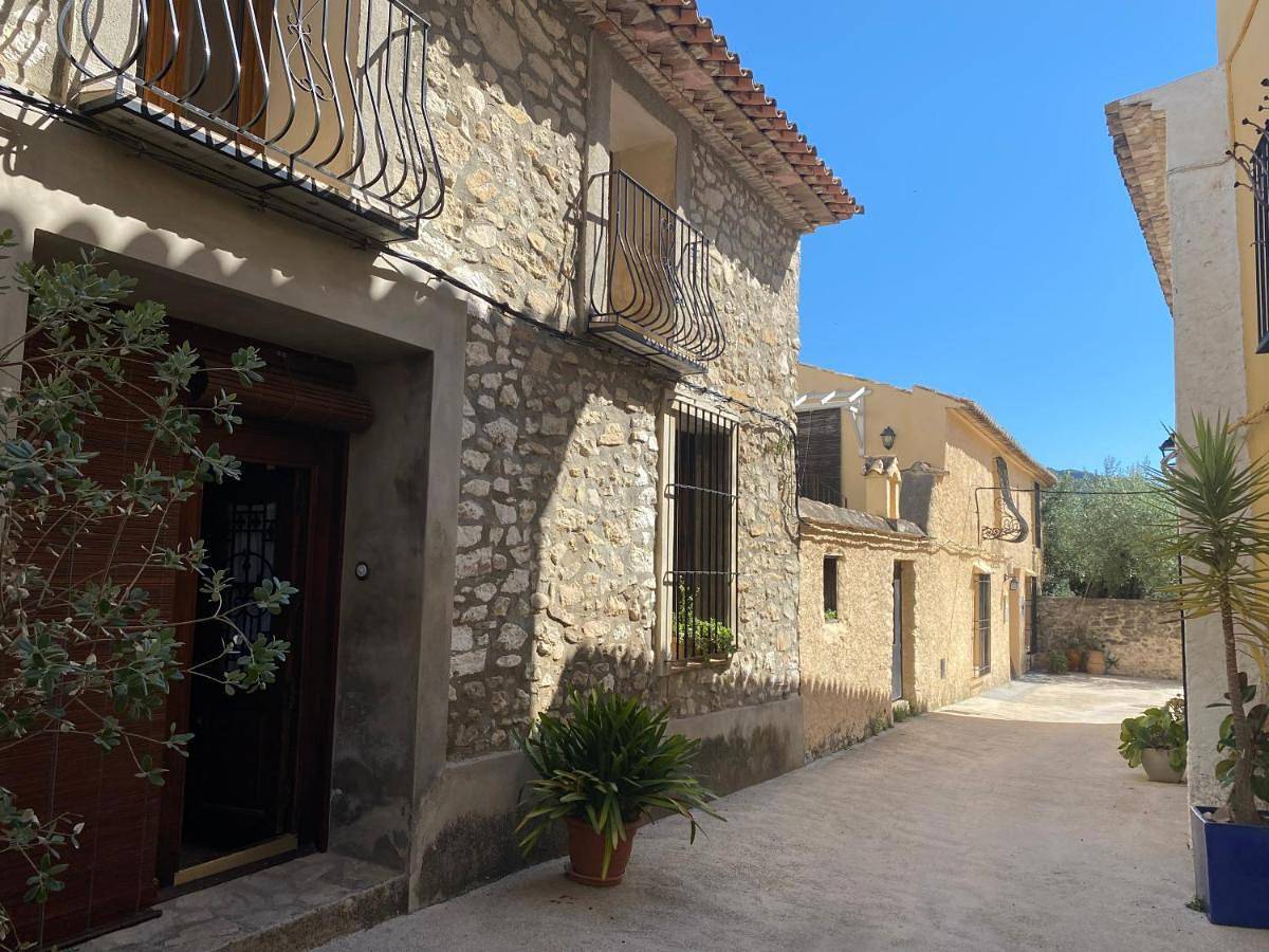 Casa de vacaciones para 18 personas con jardín in Vall de Gallinera, Interior de Alicante