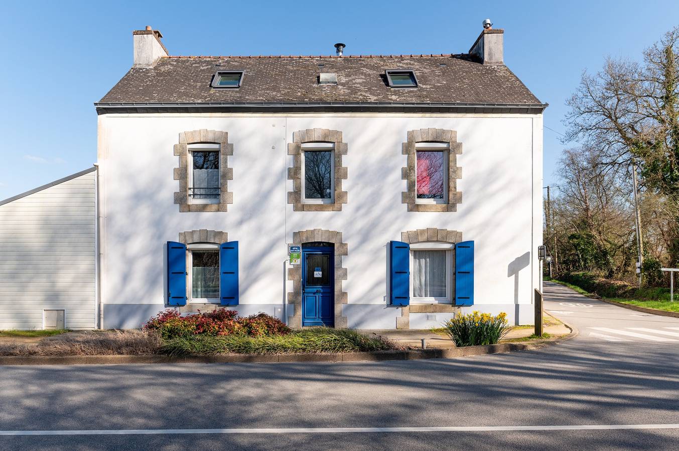 Ganze Wohnung, Ferienwohnung 'Valou' mit privater Terrasse, Gemeinschaftsgarten und Wi-Fi in Sainte-Anne-d'Auray, Côte des Mégalithes