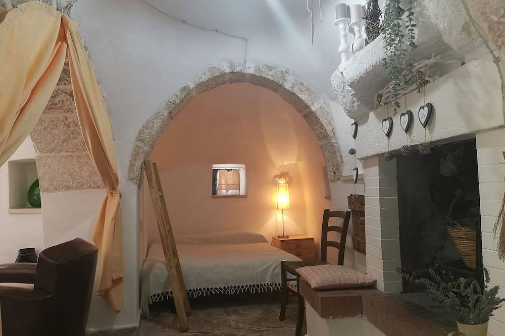 Trulli Original Avec Mini Piscine in Martina Franca, Province de Taranto