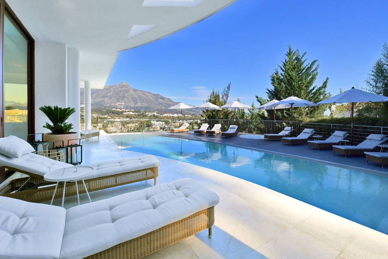 3325 Villa Blanca in Marbella West, Marbella
