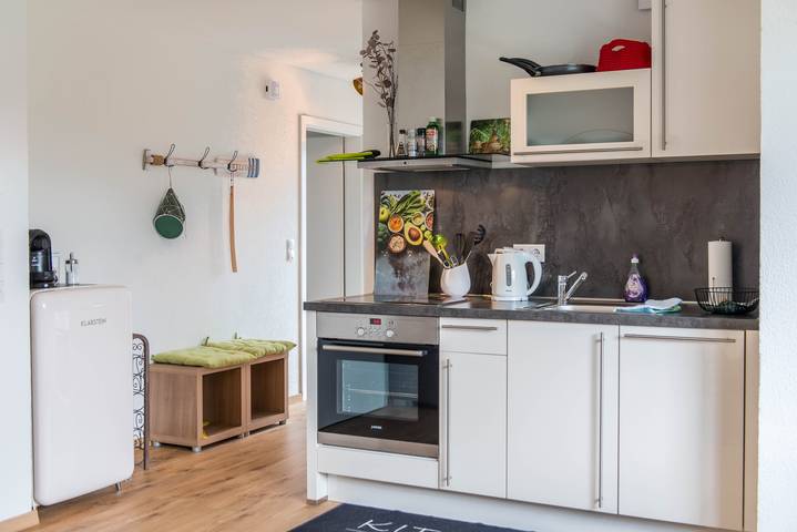 Ganze Wohnung, Ferienwohnung 'Turmgarten' mit Bergblick, privater Terrasse und Wi-Fi in Überlingen, Region Bodensee-Oberschwaben
