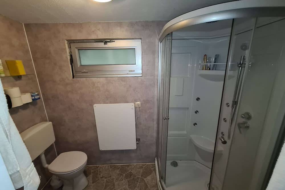 Geheel appartement, Apartment Fauler Kater, 2 bedrooms, 2 balconies, max. 4 persons in Bad Mergentheim, Taubertal