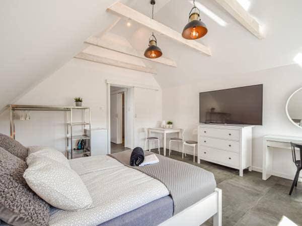 Chambre d’hôte pour 3 personnes, avec vue et jardin - 1