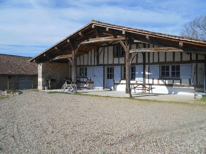 Location de vacances pour 8 personnes, avec jardin ainsi que vue sur le lac et terrasse en Gironde - 3