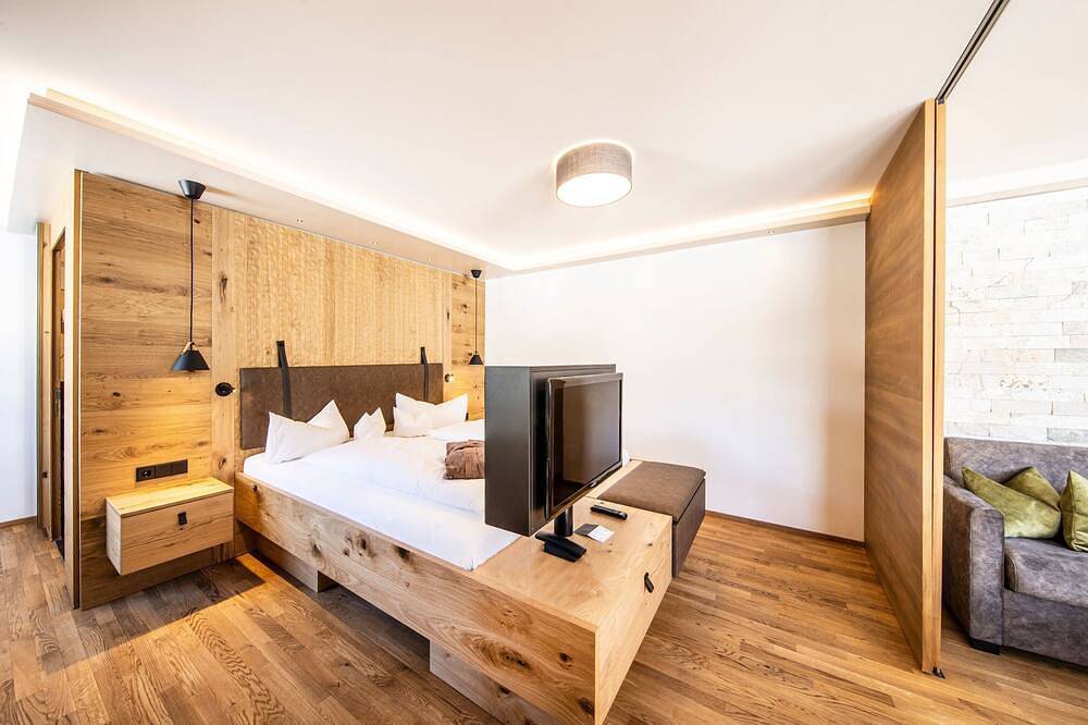 Doppelzimmer mit Balkon - Alpen Hotel Post**** in Au, Bregenzerwald
