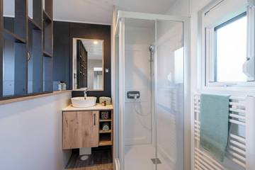 Gîte pour 4 personnes, avec terrasse et jacuzzi dans Plage Kersiny