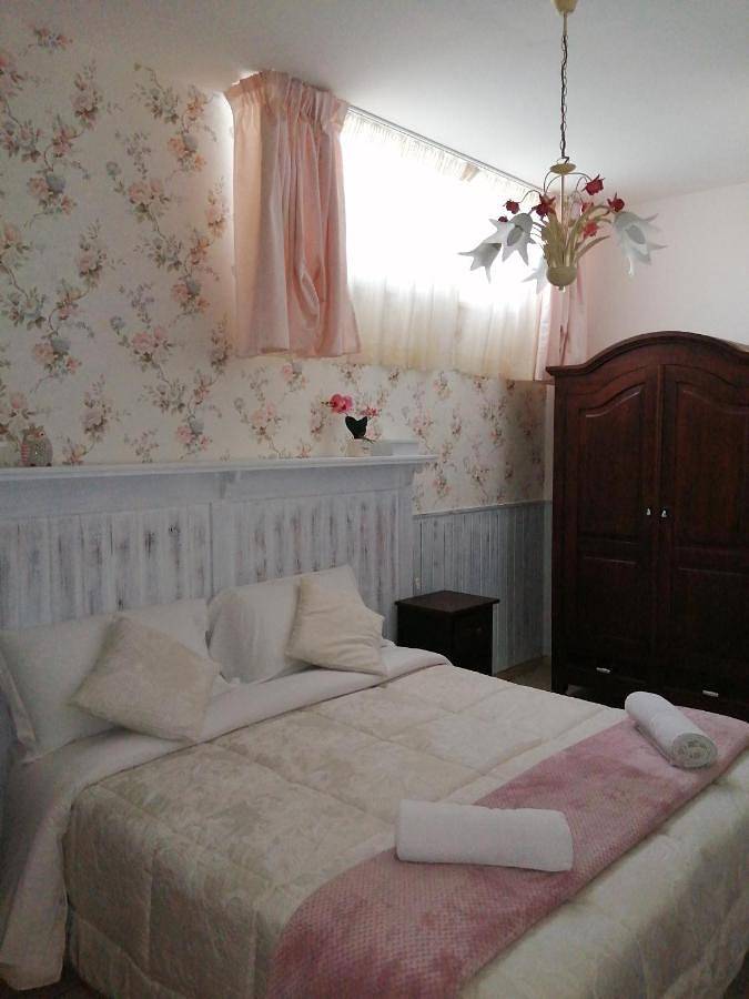 Eneahouse in Fiumicino, Provincia di Roma