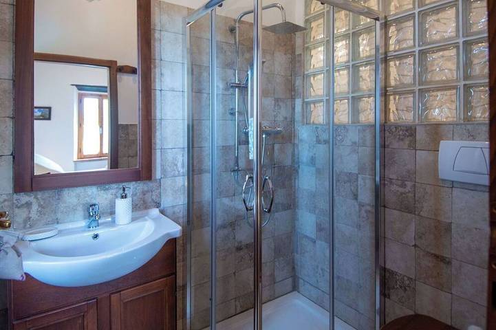 Maison de vacances privée avec climatisation, WIFI, piscine privée, TV, patio, animaux admis in Panicale, Lac Trasimène