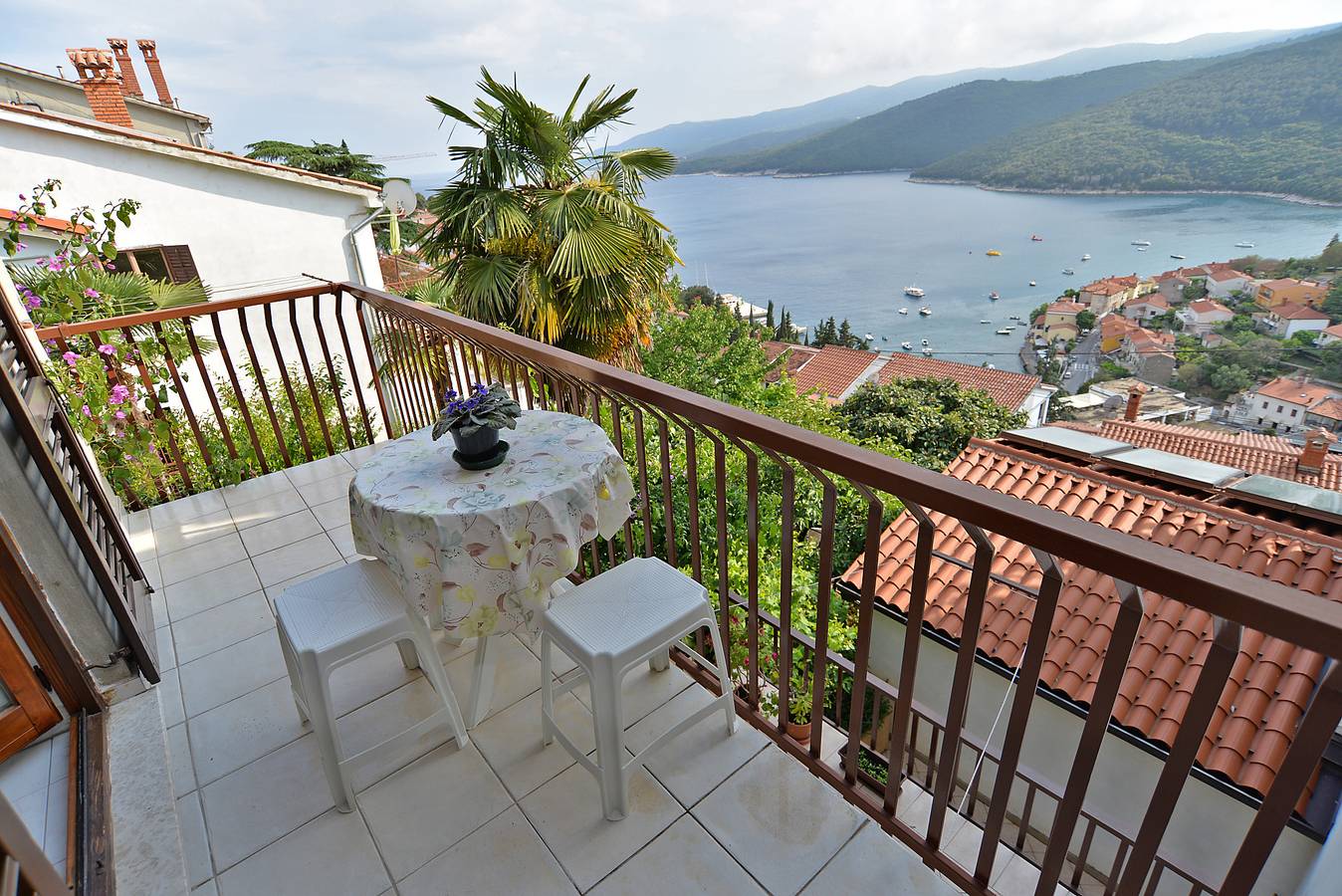 Appartement entier, Appartement de vacances pour 2 personnes avec terrasse in Rabac, Labin-Rabac