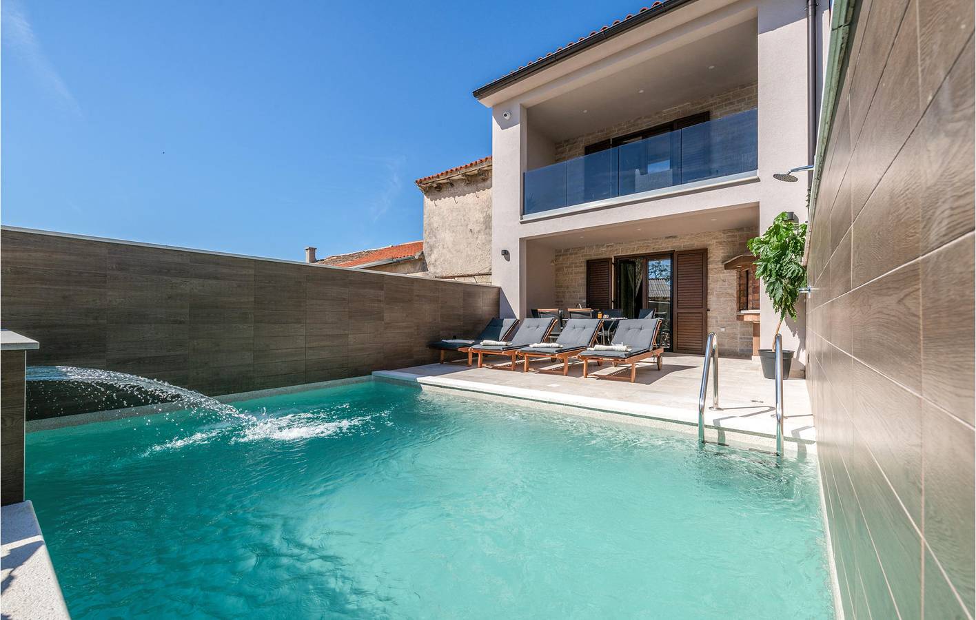 Charmante 2-Zimmer-Wohnung mit Pool und Terrasse in der Nähe des Stadtzentrums von Koromani in Barban, Südküste Istrien