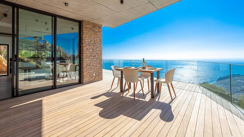 Villa pour 11 personnes, avec terrasse ainsi que jardin et vue sur l’océan à Begur