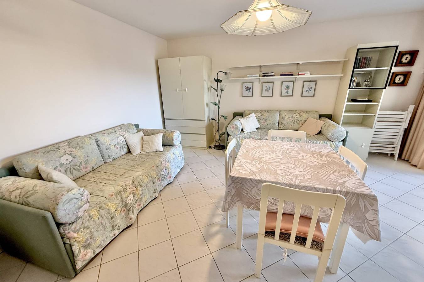 Ganze Ferienwohnung, Ferienwohnung für 4 Personen mit Balkon in Golfe-Juan, Vallauris