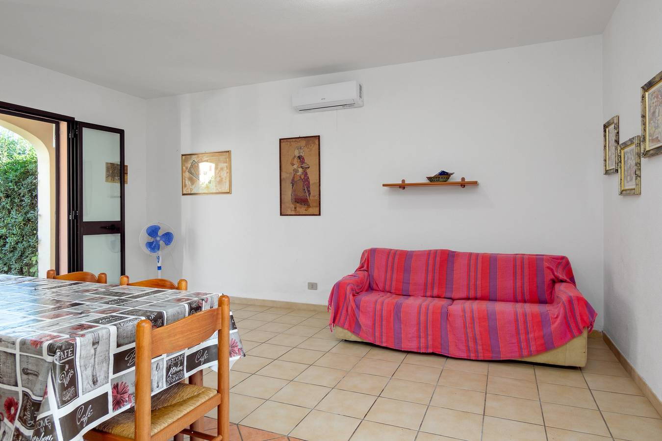 Villa "Rattali 2" con terrazza privata in San Teodoro, Olbia-Tempio