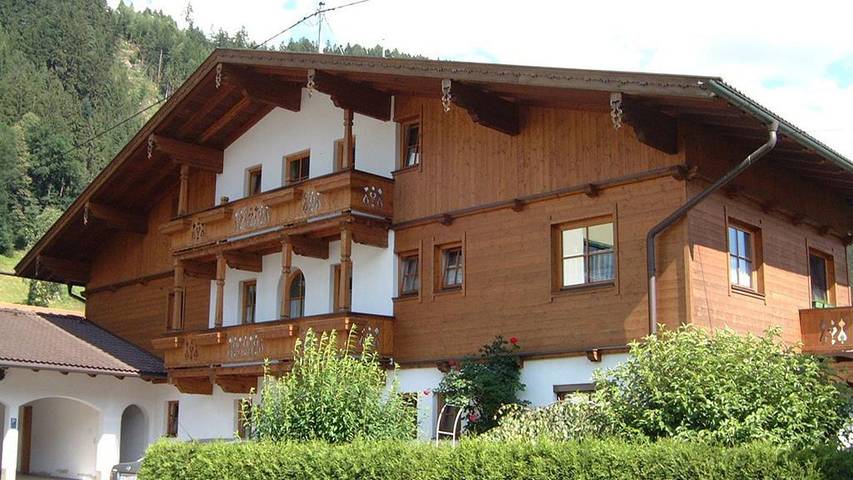 Ferienwohnung für 9 Personen, mit Balkon in Stumm