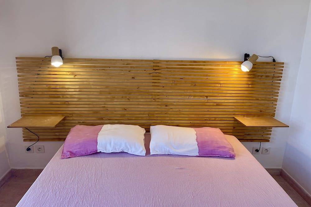 Geheel appartement, Saint - Florent : Apartment, air-conditioned, swimming pool, sea view, 50 m2,  in Saint-Florent, Calvi en omgeving