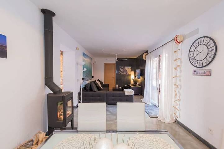 Ferienhaus für 6 Personen, mit Terrasse und Garten in S'Illot Cala Morlanda